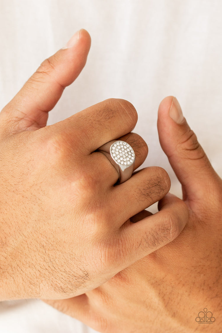 Conquest - White 1800