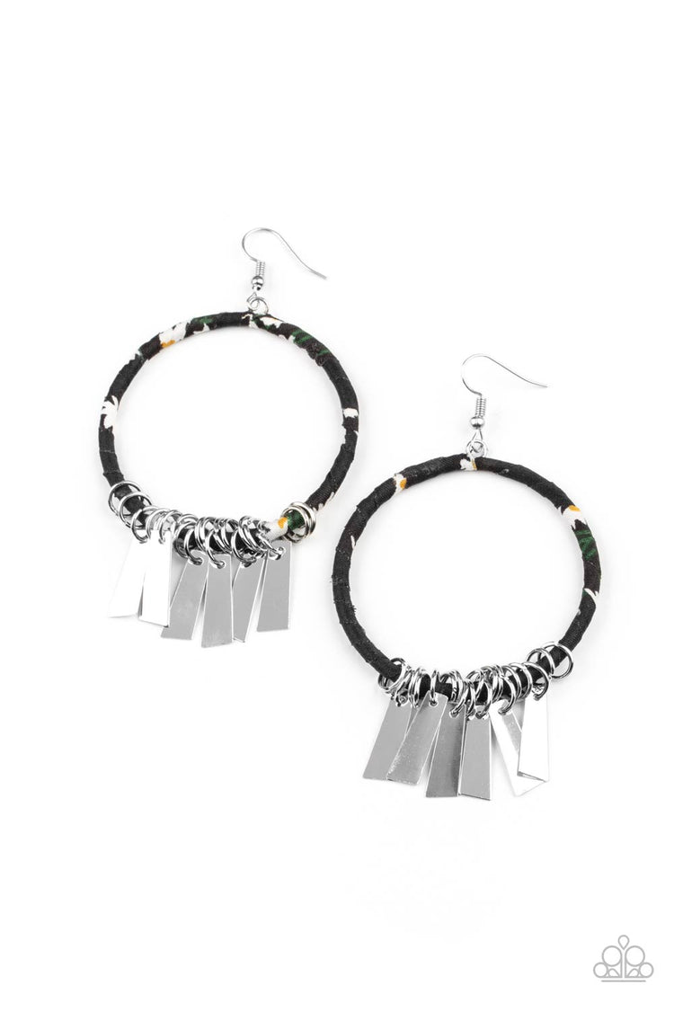 Garden Chimes - Black 1731