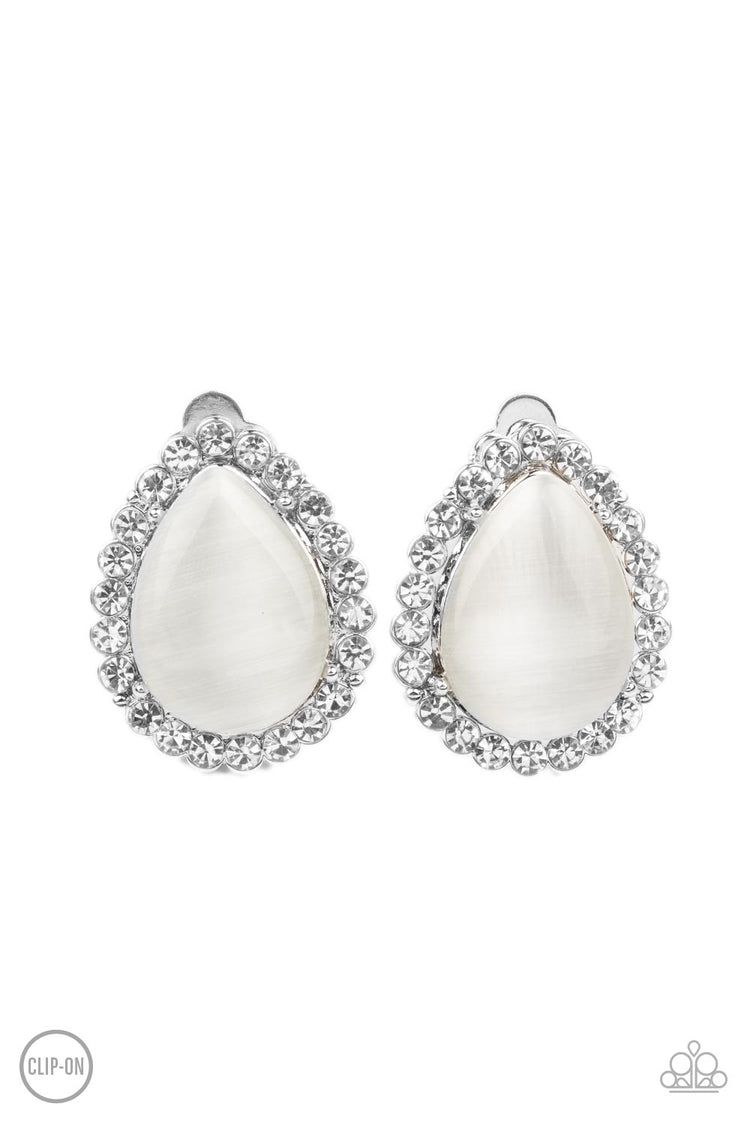 Downright Demure - White 0092