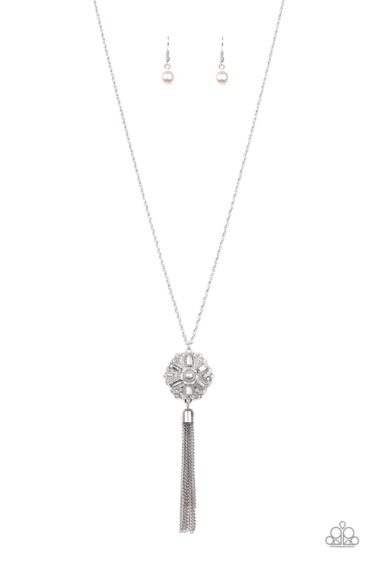 Fine Florals - White 1675