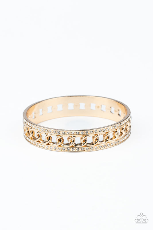 Couture Court - Gold 1472