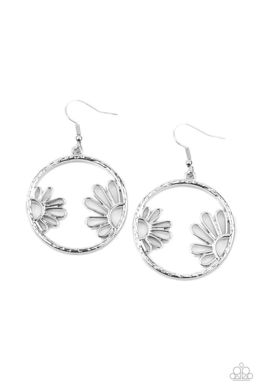 Demurely Daisy - Silver 1629