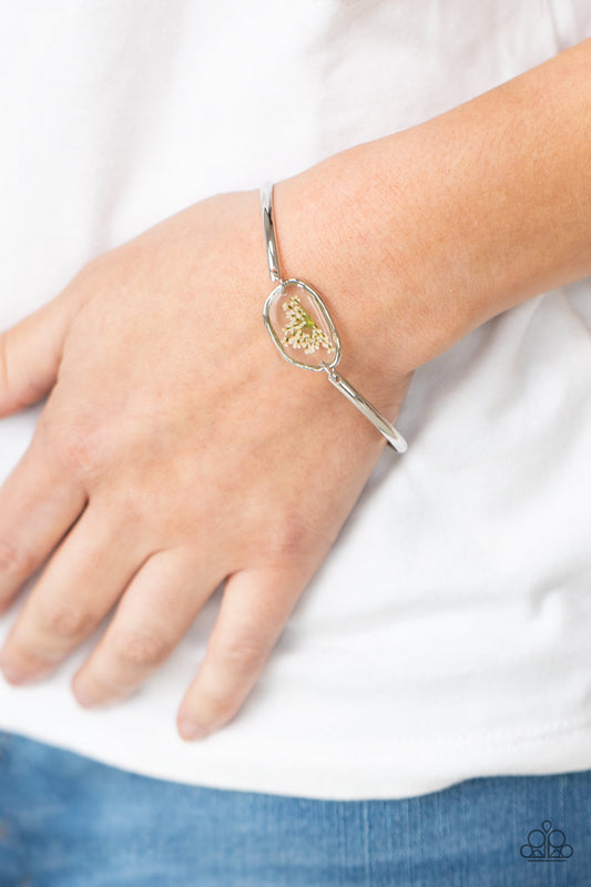 Prairie Paradise - White 1782