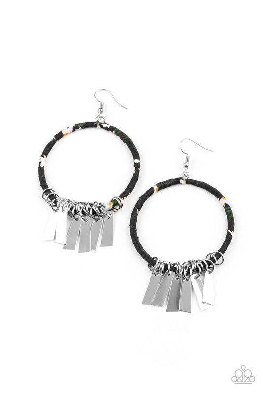 Garden Chimes - Black 1731