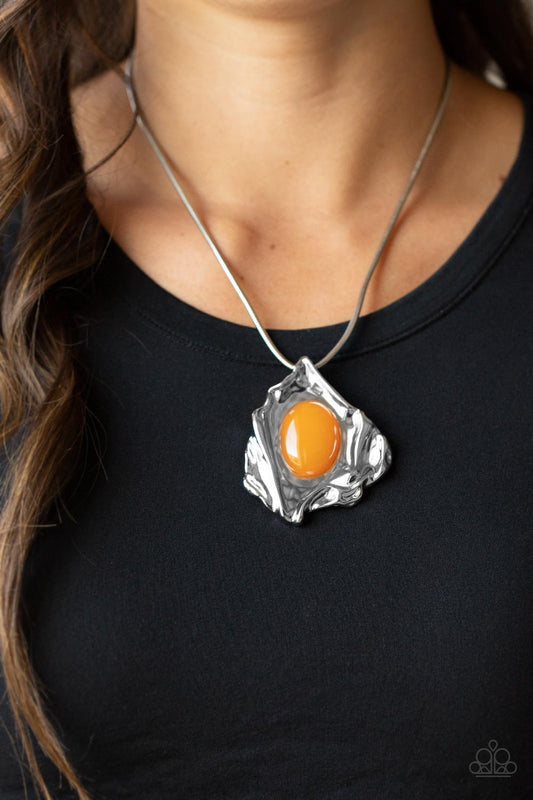 Amazon Amulet - Orange 1837