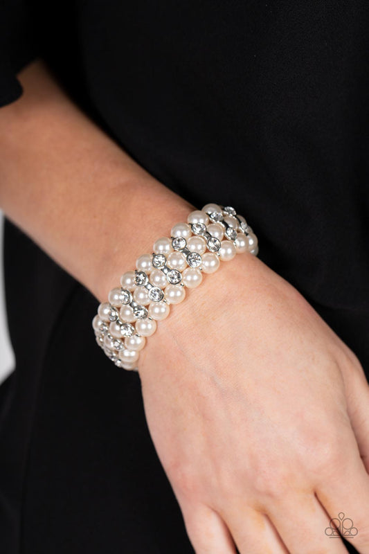 Eiffel Tower Elegance - White 0090
