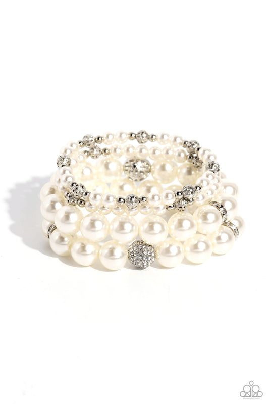 Vastly Vintage - White 0281
